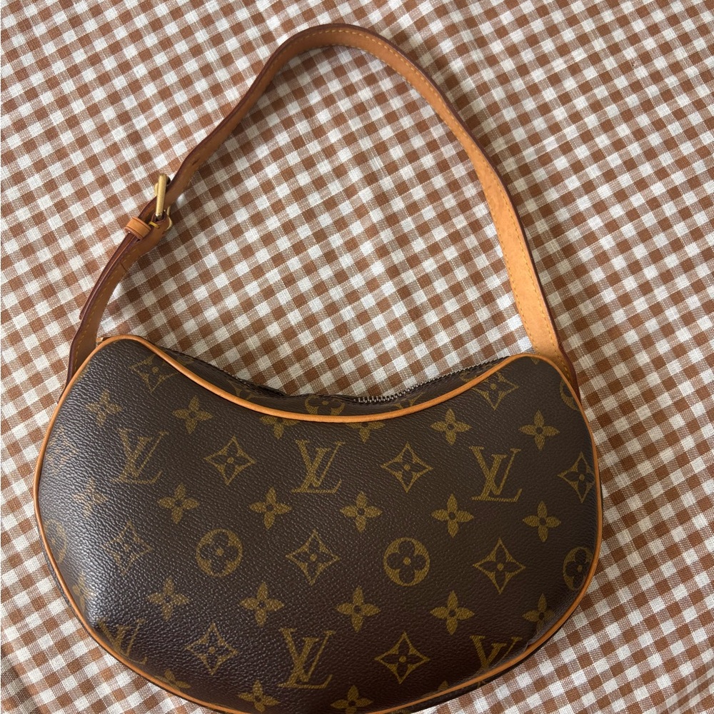 Louis Vuitton Croissant PM